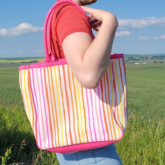 Pink stripe Liz Claiborne canvas tote bag with wristlet - Picture 3 of 14